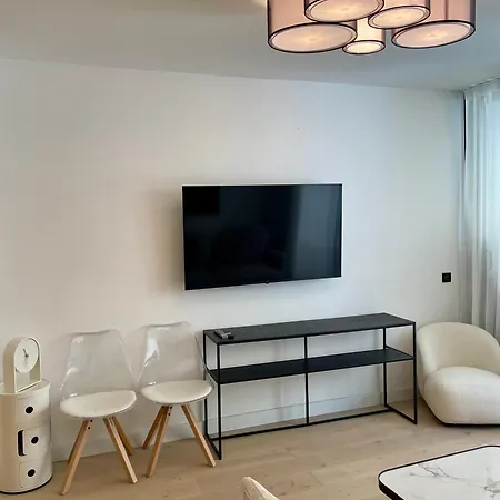 Apartment T2 Chic Et Moderne A Deux Pas De La Croisette *